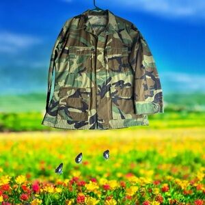 Military Shirt-Coat Men’s Army Green Camouflage Hiking Hunting Outdoors SZ M